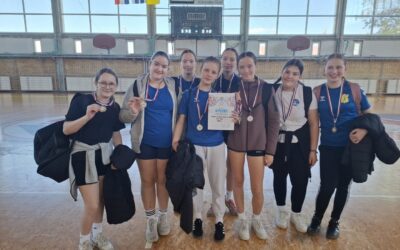 Rukometašice 5. i 6. razreda srebrne na županijskom natjecanju